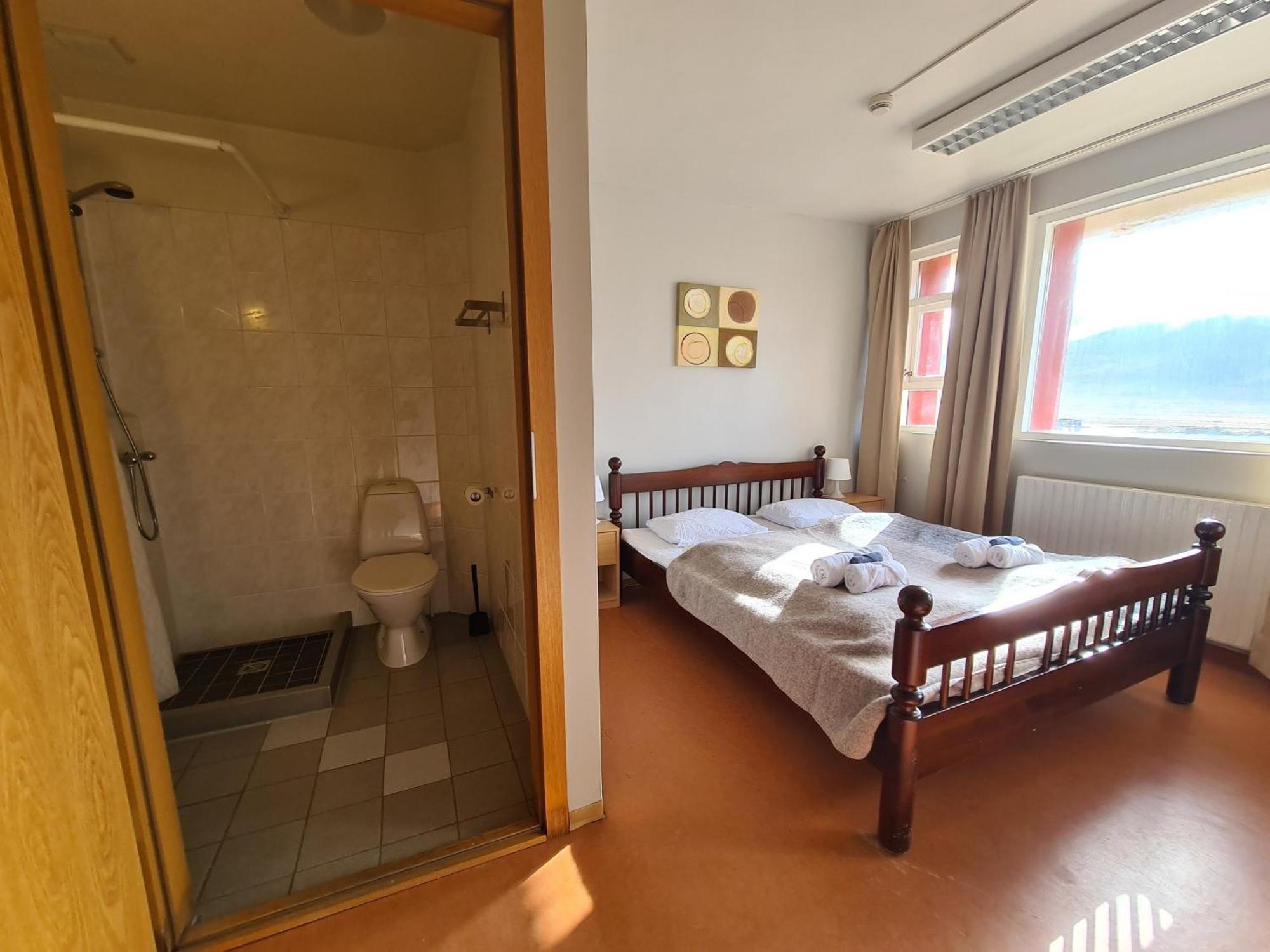 Hotel Hvitserkur 크밤스타웅기 외부 사진